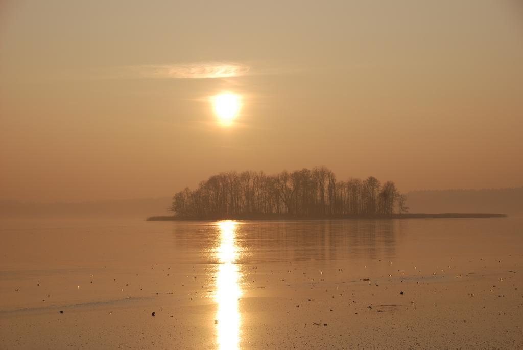 Pokoje Goscinne Ruciane-Nida Esterno foto